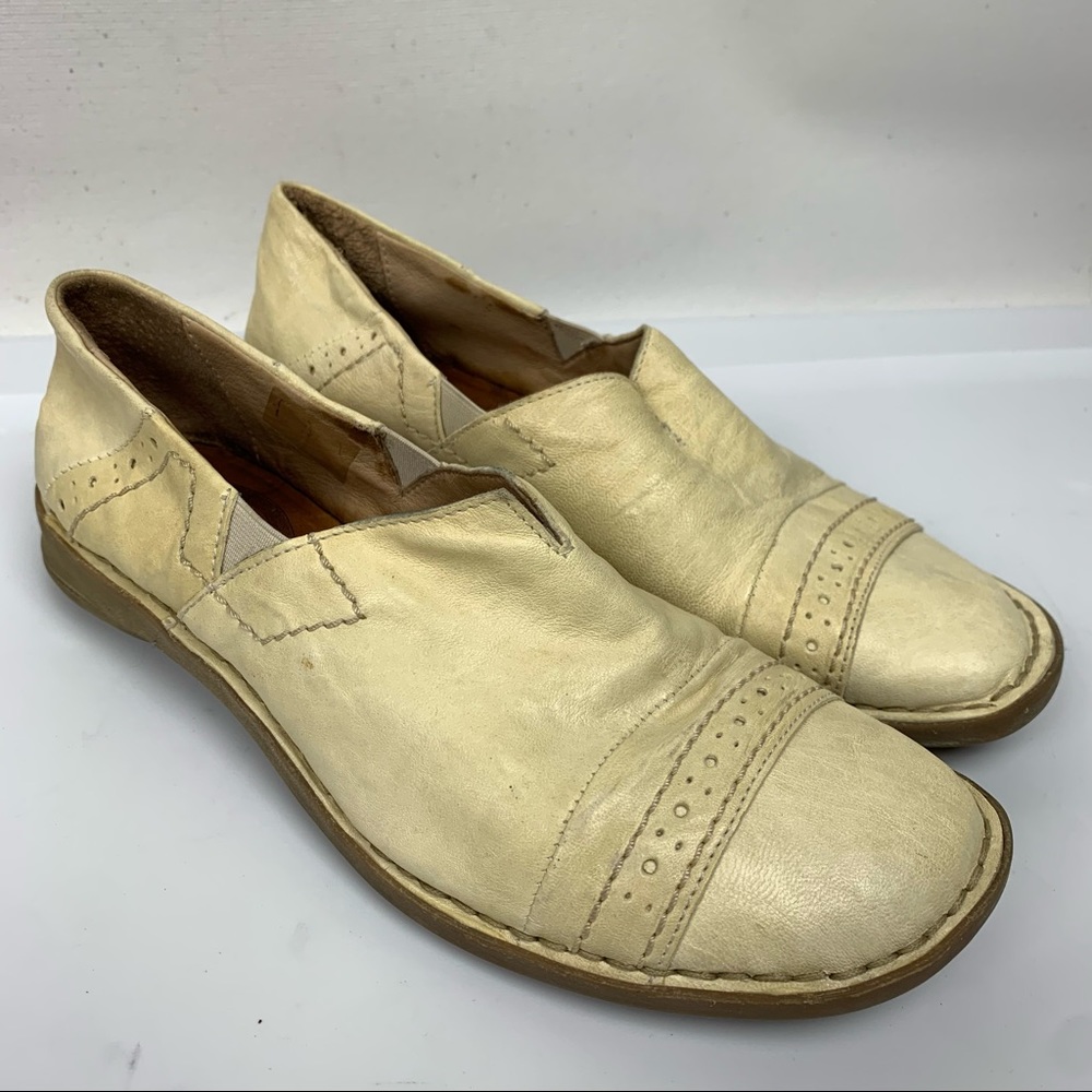 KHRIO Distressed Leather Slip on Shoes Sz 5/36